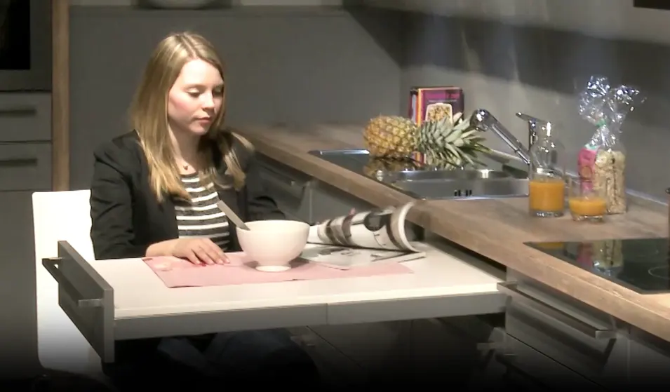 Inklapbare ontbijttafel zorgt voor ruimte als het nodig is