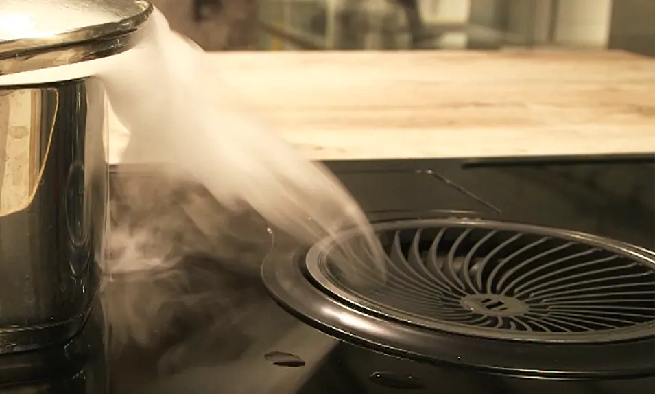 Stil en krachtig afzuigsysteem houdt een keuken koel Stil en krachtig afzuigsysteem houdt een keuken koel